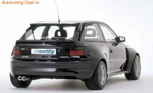Расширители арок задних Opel Astra F в стиле Extrem