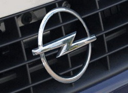 Эмблема Opel на решетку радиатора