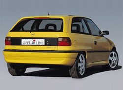 Накладка на бампер задний Opel Astra F