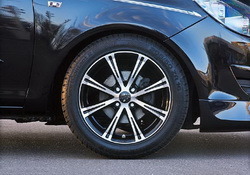 Шины летние Michelin 215 / 40 R17 с литыми дисками Steinmetz в стиле ST6 7,5J x 17 для Opel Corsa D, Opel Meriva A, Opel Tigra