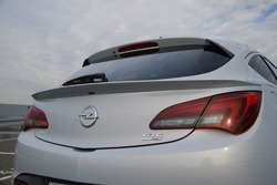    Opel Astra J GTC