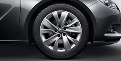 Диски литые R18 легкосплавные дизайн 5 двойных лучей Sterling silver для Opel Astra J GTC