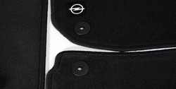 Коврики в салон Opel Zafira B велюровые черные с черной отстрочкой